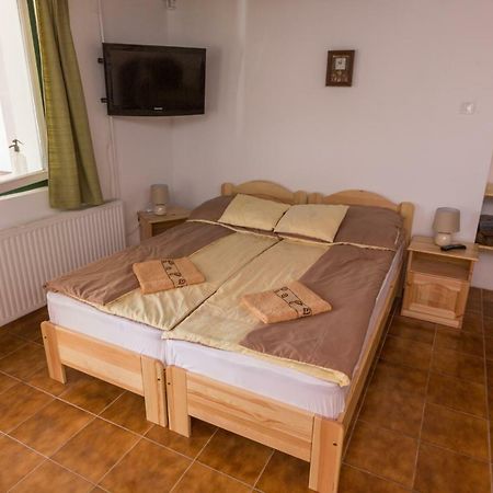 Hotel Gadoros Vendeghaz Egerszalók Zewnętrze zdjęcie