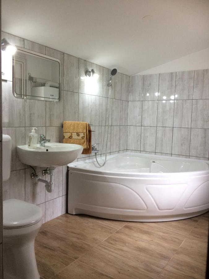 Hotel Gadoros Vendeghaz Egerszalók Zewnętrze zdjęcie