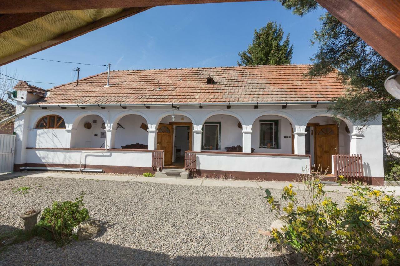 Hotel Gadoros Vendeghaz Egerszalók Zewnętrze zdjęcie