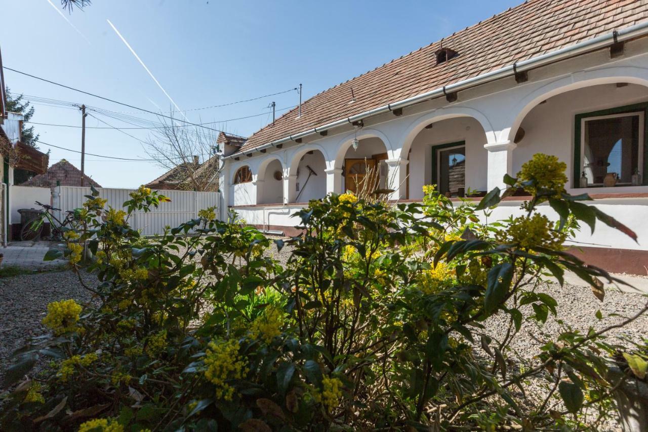 Hotel Gadoros Vendeghaz Egerszalók Zewnętrze zdjęcie