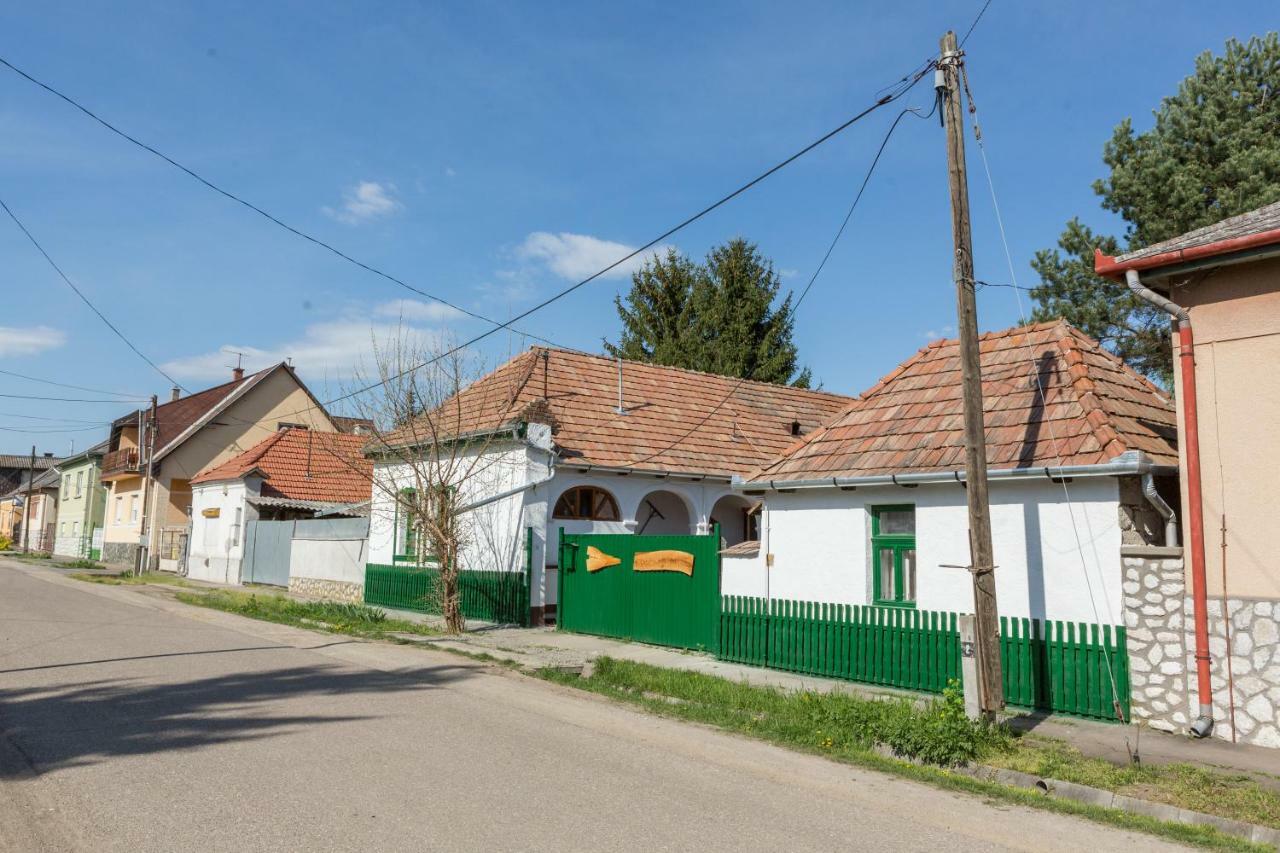 Hotel Gadoros Vendeghaz Egerszalók Zewnętrze zdjęcie