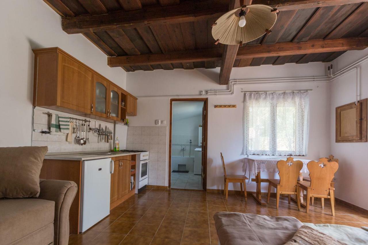Hotel Gadoros Vendeghaz Egerszalók Zewnętrze zdjęcie