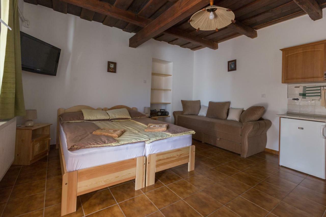 Hotel Gadoros Vendeghaz Egerszalók Zewnętrze zdjęcie